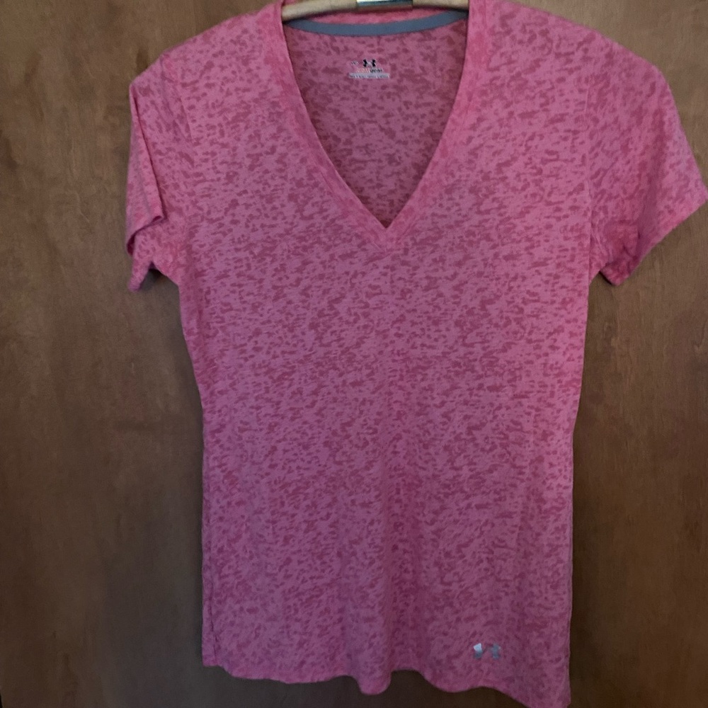 Under Armour heat gear pink lightweight top M